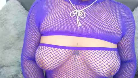 Mia Roux online show from October 2025 07:24:01 PM