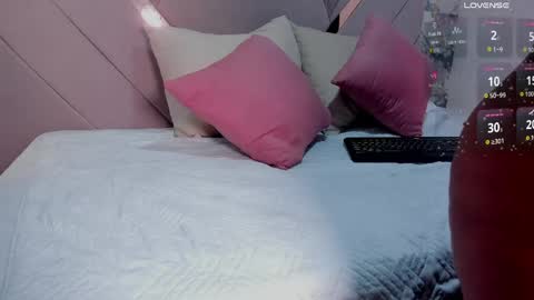 Mia online show from May 2026 08:00:02 AM