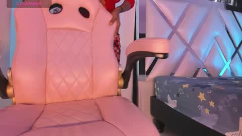 mia_royal online show from December 2025 09:12:02 PM