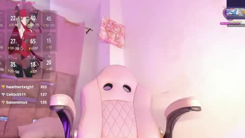 Snapshot of mia_royal chatting on April 2026 05:51:01 PM mia_royal online show from April 2026 05:51:01 PM