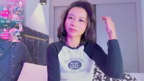 Snapshot of mia_sirenia chatting on March 2025 06:27:01 AM Mia online show from March 2025 06:27:01 AM