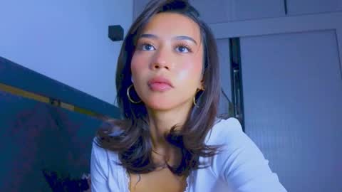 Snapshot of mia_sirenia chatting on September 2025 01:35:01 PM Mia online show from September 2025 01:35:01 PM