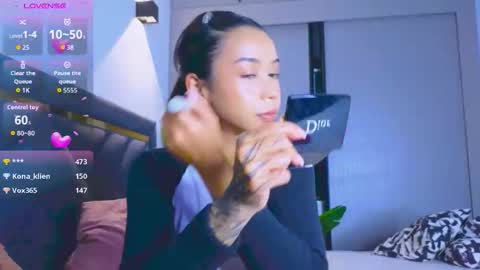 Snapshot of mia_sirenia chatting on October 2025 03:36:01 PM Mia online show from October 2025 03:36:01 PM