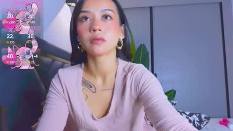 Snapshot of mia_sirenia chatting on October 2025 06:14:02 PM Mia online show from October 2025 06:14:02 PM