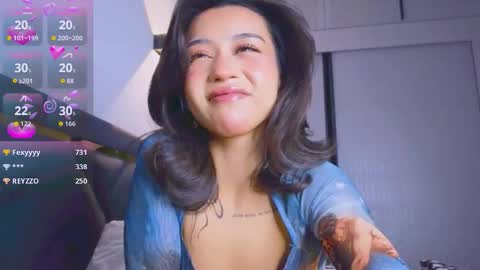 Snapshot of mia_sirenia chatting on October 2025 08:54:02 PM Mia online show from October 2025 08:54:02 PM