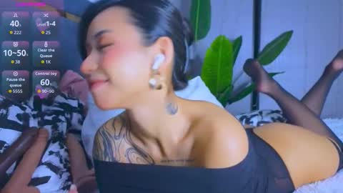 Mia online show from January 2026 05:27:01 PM