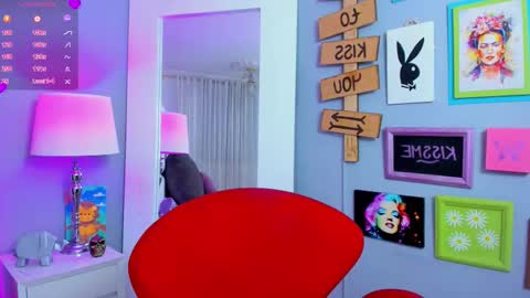 Mia  online show from December 2025 11:59:01 AM