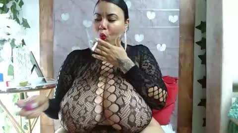 Snapshot of mia_squirt_big chatting on March 2026 11:38:01 PM Mia squirt big INDEPENDENT MODEL...ONLYFANS online show from March 2026 11:38:01 PM