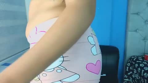 mia_thompson_0 online show from June 2026 01:37:02 PM