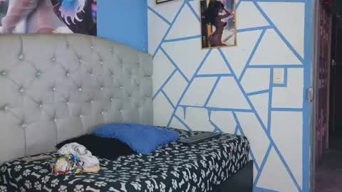 mia_thompson_0 online show from June 2026 03:05:01 PM