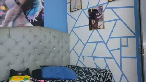mia_thompson_0 online show from July 2026 02:36:02 PM