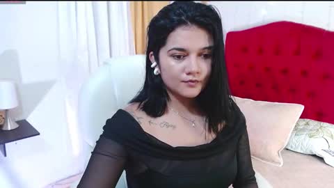 Mia  online show from September 2025 01:38:02 AM