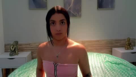 Snapshot of mia_turner18 chatting on April 2026 11:32:01 AM Mia online show from April 2026 11:32:01 AM