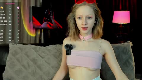 Snapshot of mia_vebes chatting on January 2025 07:28:02 PM Mia online show from January 2025 07:28:02 PM