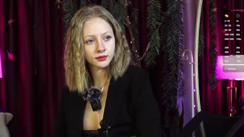 Snapshot of mia_vebes chatting on March 2025 11:26:01 PM Mia online show from March 2025 11:26:01 PM