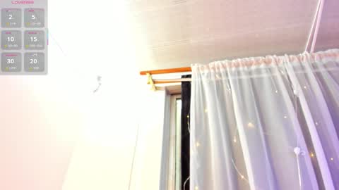 mia_vitaler online show from November 2025 08:30:01 PM