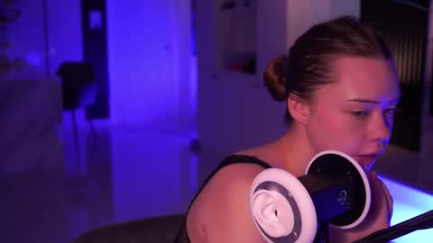 VixenMia online show from December 2025 03:11:01 AM