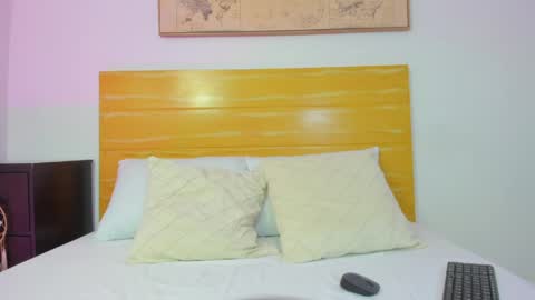 M I A online show from April 2026 03:00:01 AM