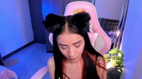 mia  nicolle online show from May 2026 12:08:02 AM
