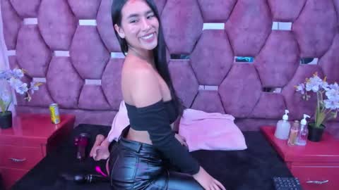 miaa_davis_ online show from November 2025 03:09:02 AM
