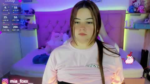 Snapshot of miaa_foxx_ chatting on January 2026 09:18:02 PM Mia online show from January 2026 09:18:02 PM