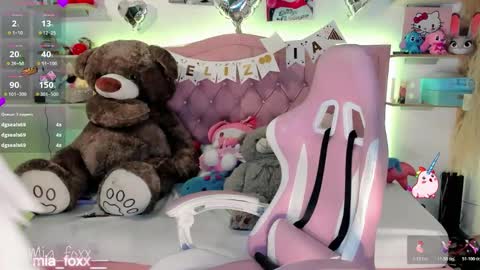 Snapshot of miaa_foxx_ chatting on February 2026 10:43:02 PM Mia online show from February 2026 10:43:02 PM