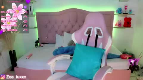 Snapshot of miaa_foxx_ chatting on May 2026 10:04:01 PM Mia online show from May 2026 10:04:01 PM