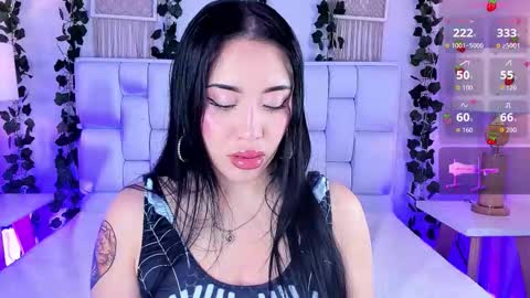 Mia online show from November 2025 11:54:02 AM