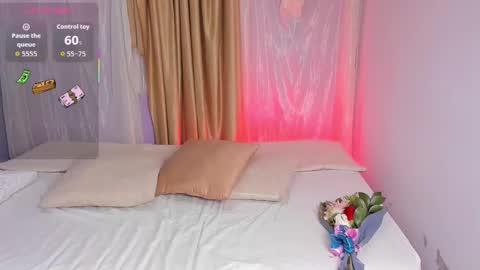 Mia online show from March 2026 03:38:01 PM