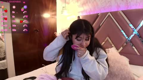 Snapshot of miaa_smiith1 chatting on January 2025 12:07:02 PM miaa_smiith1 online show from January 2025 12:07:02 PM