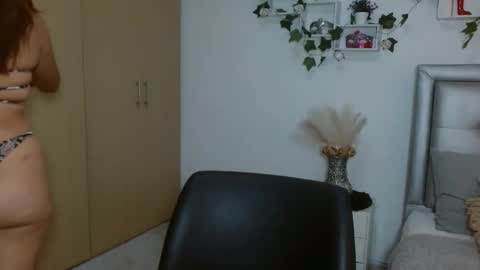 Snapshot of miaa_star_1x chatting on March 2026 09:45:02 AM miaa_star_1x online show from March 2026 09:45:02 AM