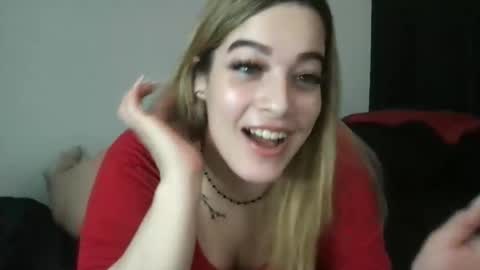 Snapshot of miaaasturbate chatting on February 2026 02:02:01 PM Mia Moji online show from February 2026 02:02:01 PM