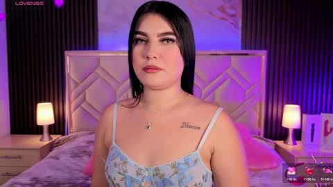 Miaa Farrel online show from April 2026 07:04:02 PM