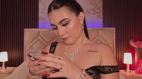 Snapshot of miaafarrel chatting on April 2026 06:21:01 PM Miaa Farrel online show from April 2026 06:21:01 PM