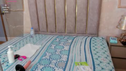 Snapshot of miaaffox chatting on January 2026 07:37:02 PM miaaffox online show from January 2026 07:37:02 PM