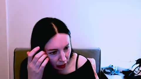 Mia online show from March 2026 05:43:01 PM