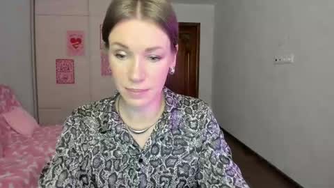 Snapshot of miababy14 chatting on April 2026 05:55:01 AM Mia online show from April 2026 05:55:01 AM