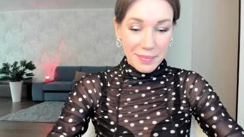 Snapshot of miababy14 chatting on April 2026 05:25:01 AM Mia online show from April 2026 05:25:01 AM
