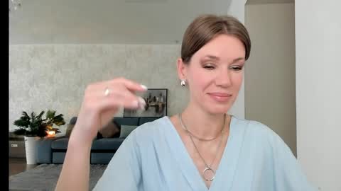 Snapshot of miababy14 chatting on May 2026 04:30:01 AM Mia online show from May 2026 04:30:01 AM