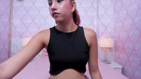 Snapshot of miabloom19 chatting on June 2026 11:42:01 PM Mia online show from June 2026 11:42:01 PM