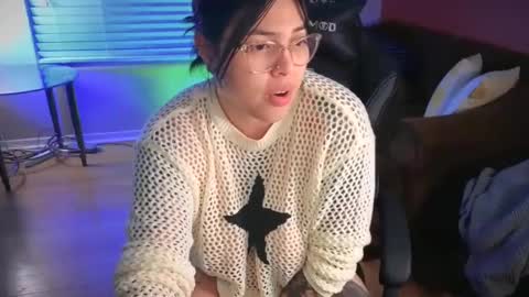 Snapshot of miacanela_xo chatting on December 2024 05:02:01 AM Mia online show from December 2024 05:02:01 AM
