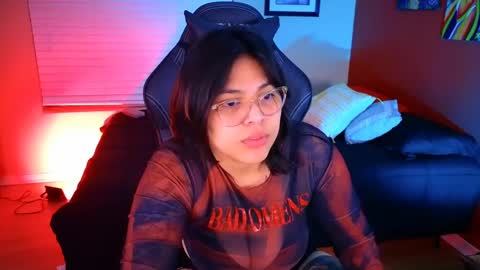 Snapshot of miacanela_xo chatting on December 2024 02:17:01 AM Mia online show from December 2024 02:17:01 AM