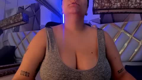   online show from October 2025 02:52:01 AM