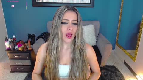 MiaCarper online show from March 2025 12:10:02 AM