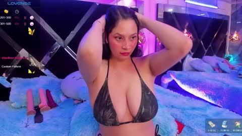 Mia online show from September 2025 01:27:02 AM