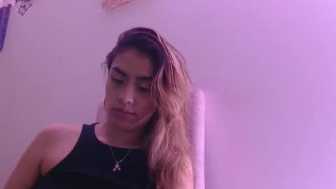 Snapshot of miacollings1 chatting on April 2026 11:20:02 PM Miia online show from April 2026 11:20:02 PM