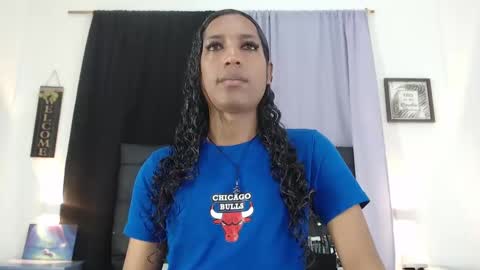 MiaCoock online show from November 2025 01:55:02 PM