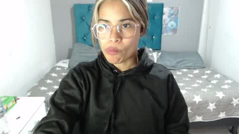 miacumgirl online show from April 2026 12:17:02 PM