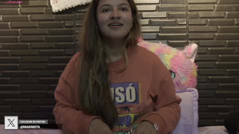 Mia online show from December 2024 07:44:02 AM