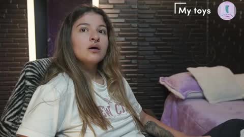 Mia online show from February 2025 02:50:01 AM